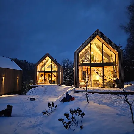 Pod Lasem - Sosnowy Dom wakacyjny