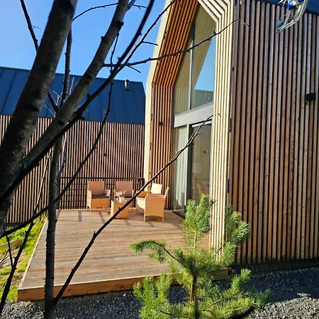 Pod Lasem - Sosnowy بيت للعطل